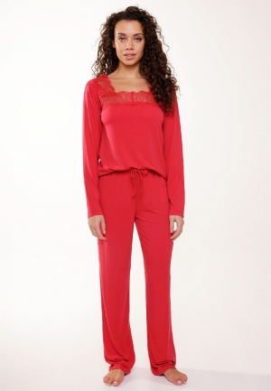  cerise jacquard